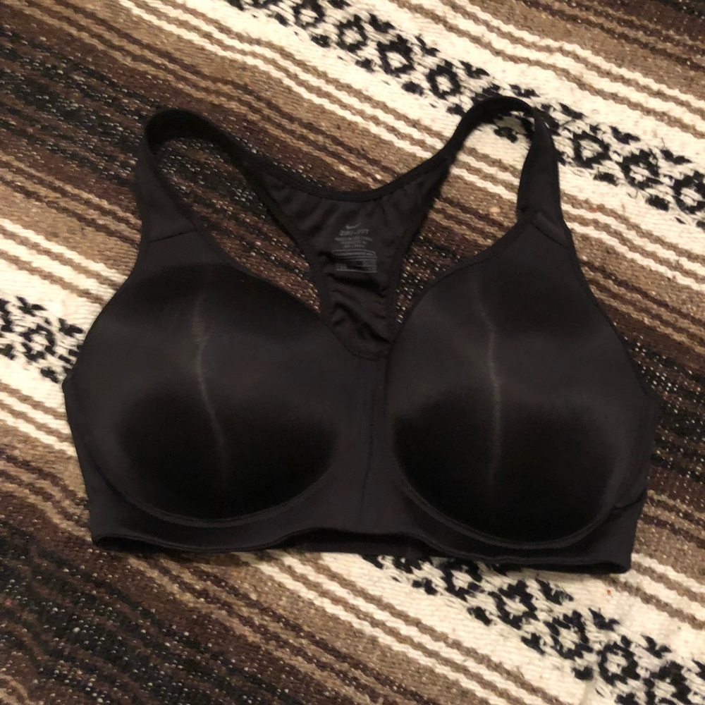 Nike Dri-Fit Formed Cup Sports Bra
